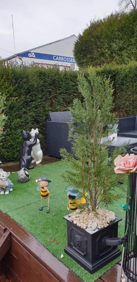 Le Mouton Gras Hotel Aumale Екстериор снимка