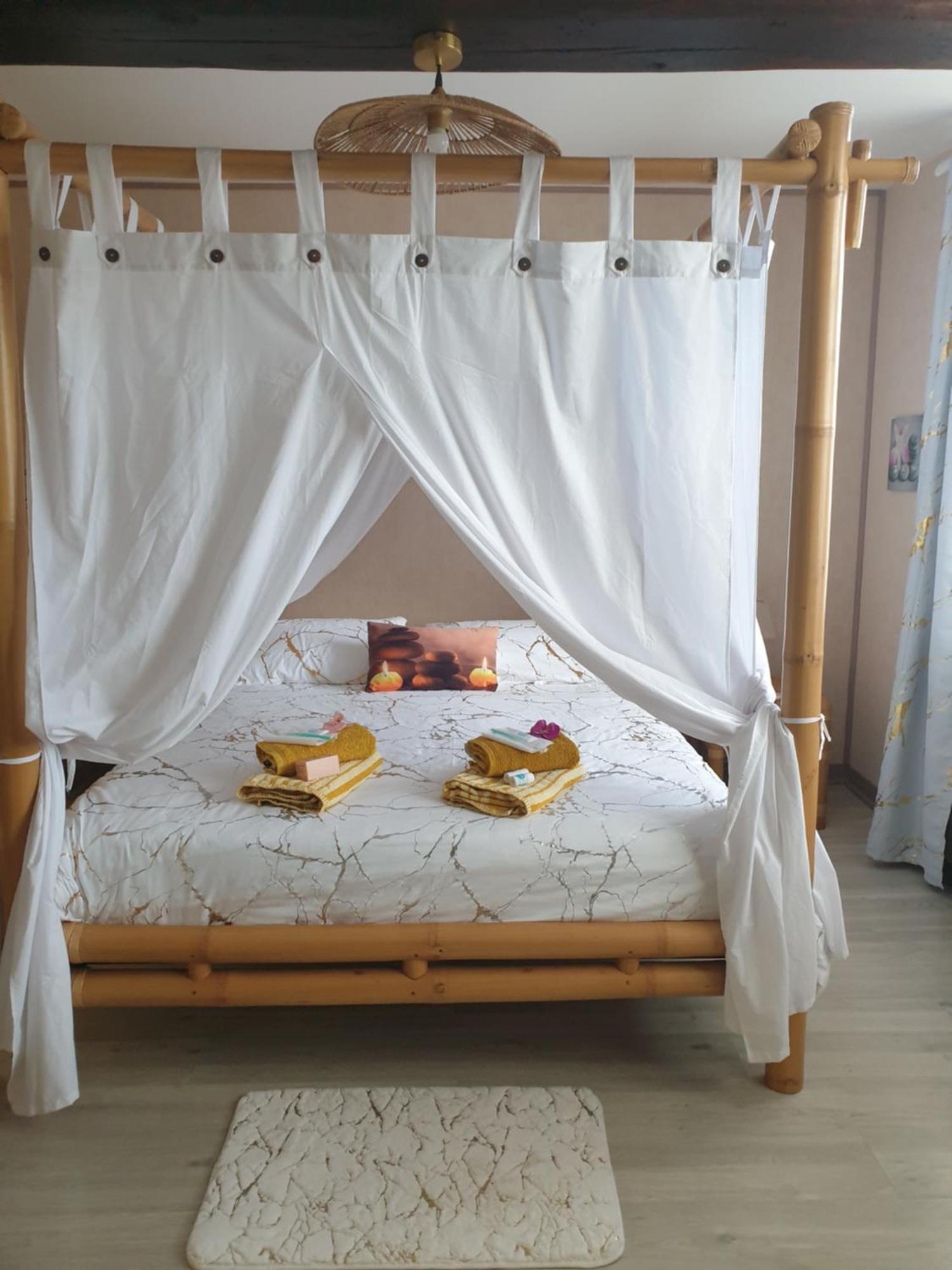 Le Mouton Gras Hotel Aumale Екстериор снимка