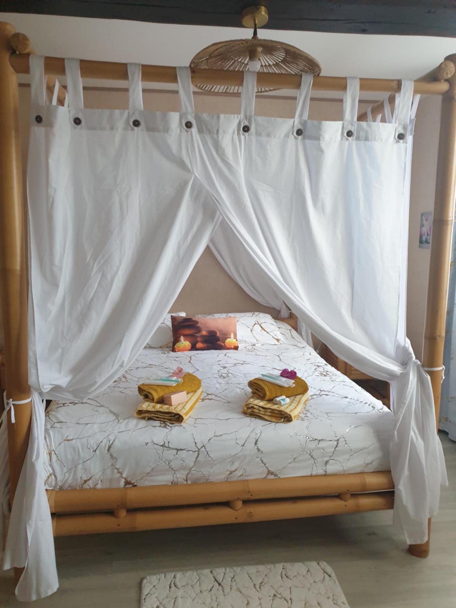 Le Mouton Gras Hotel Aumale Екстериор снимка