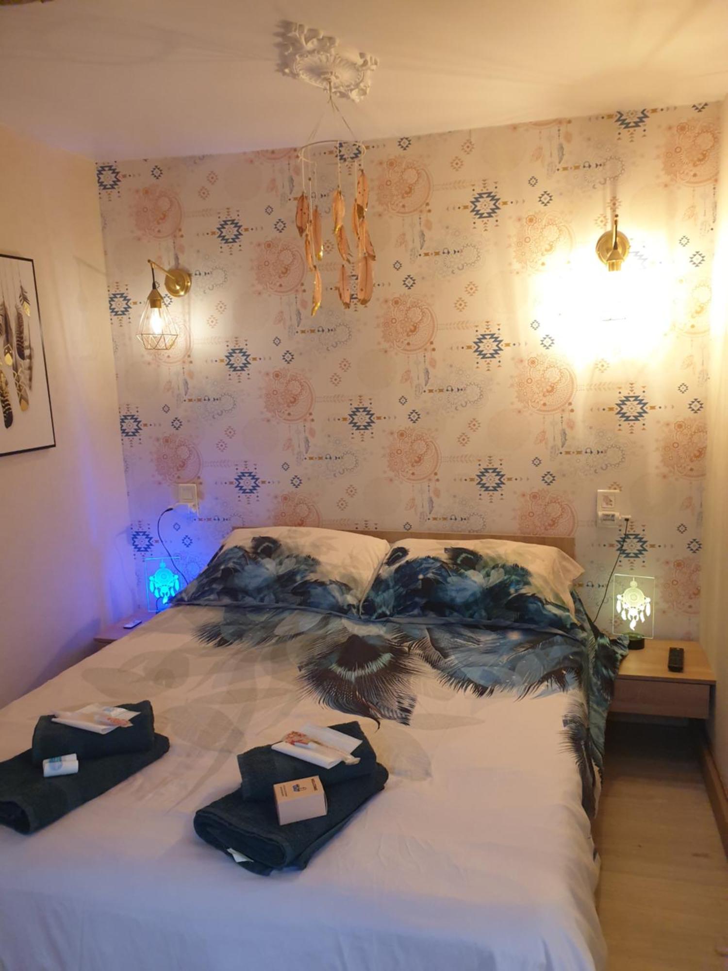 Le Mouton Gras Hotel Aumale Екстериор снимка