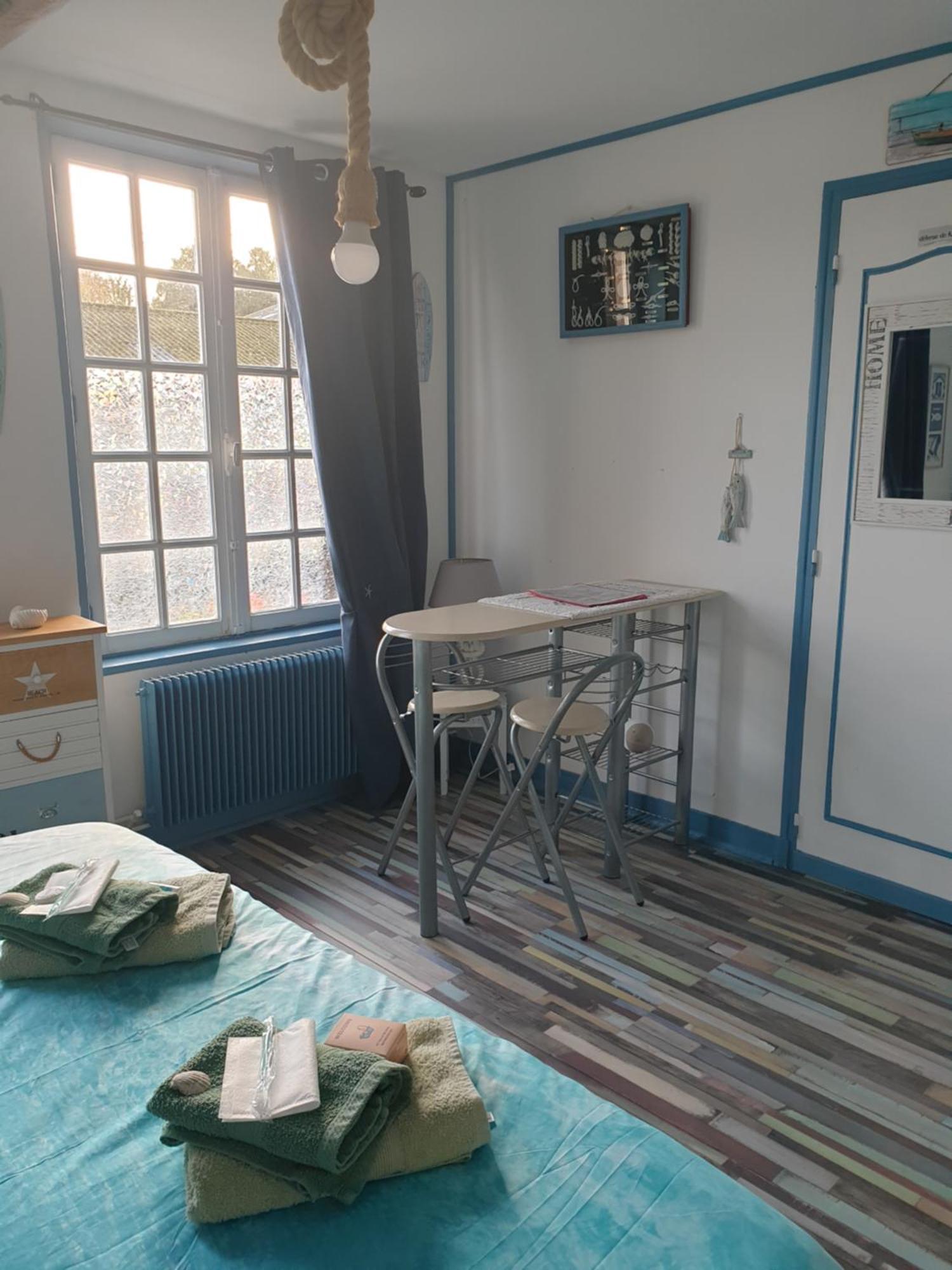 Le Mouton Gras Hotel Aumale Стая снимка